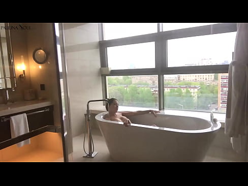 ❤️ عزیزم فوق العاده با شور و شوق بیدمشک خود را در حمام تکان می دهد ️❌ فقط پورنو در ما fa.kiss-x-max.ru ️❤